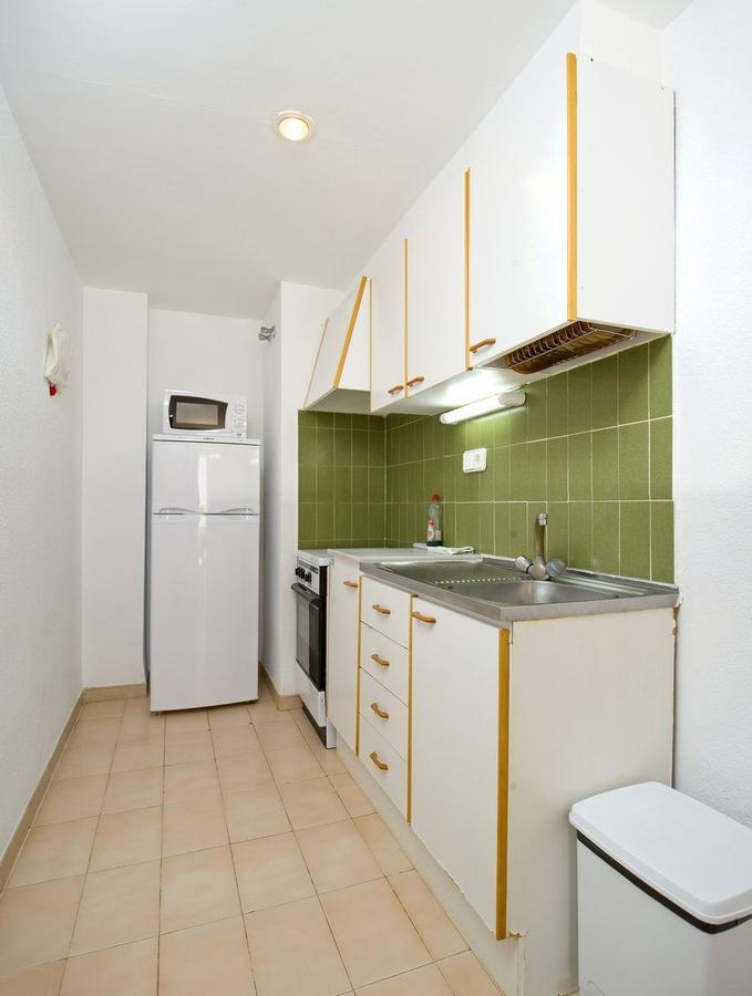 Apartamentos Cala Llonga Playa Номер фото