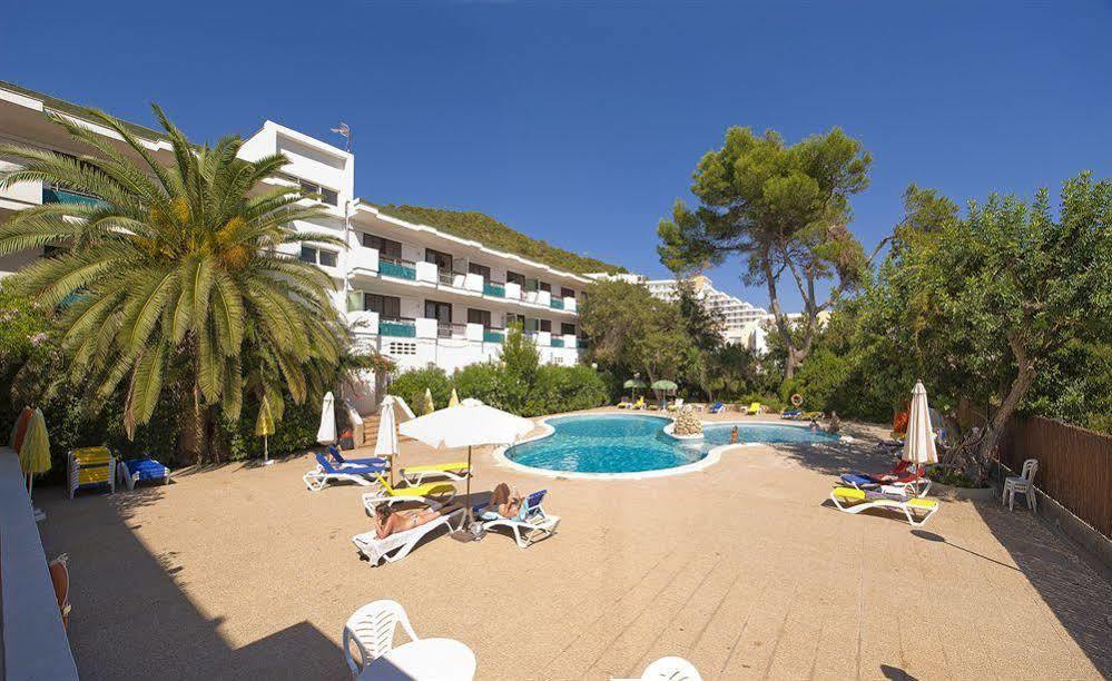 Apartamentos Cala Llonga Playa Екстер'єр фото