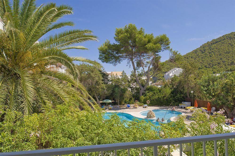 Apartamentos Cala Llonga Playa Екстер'єр фото