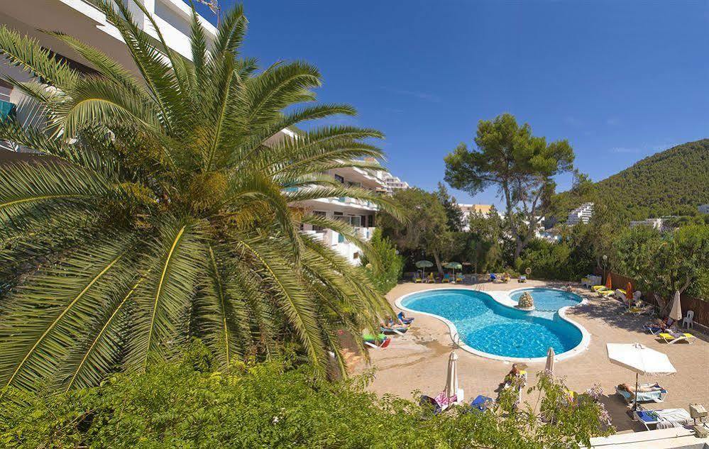 Apartamentos Cala Llonga Playa Екстер'єр фото
